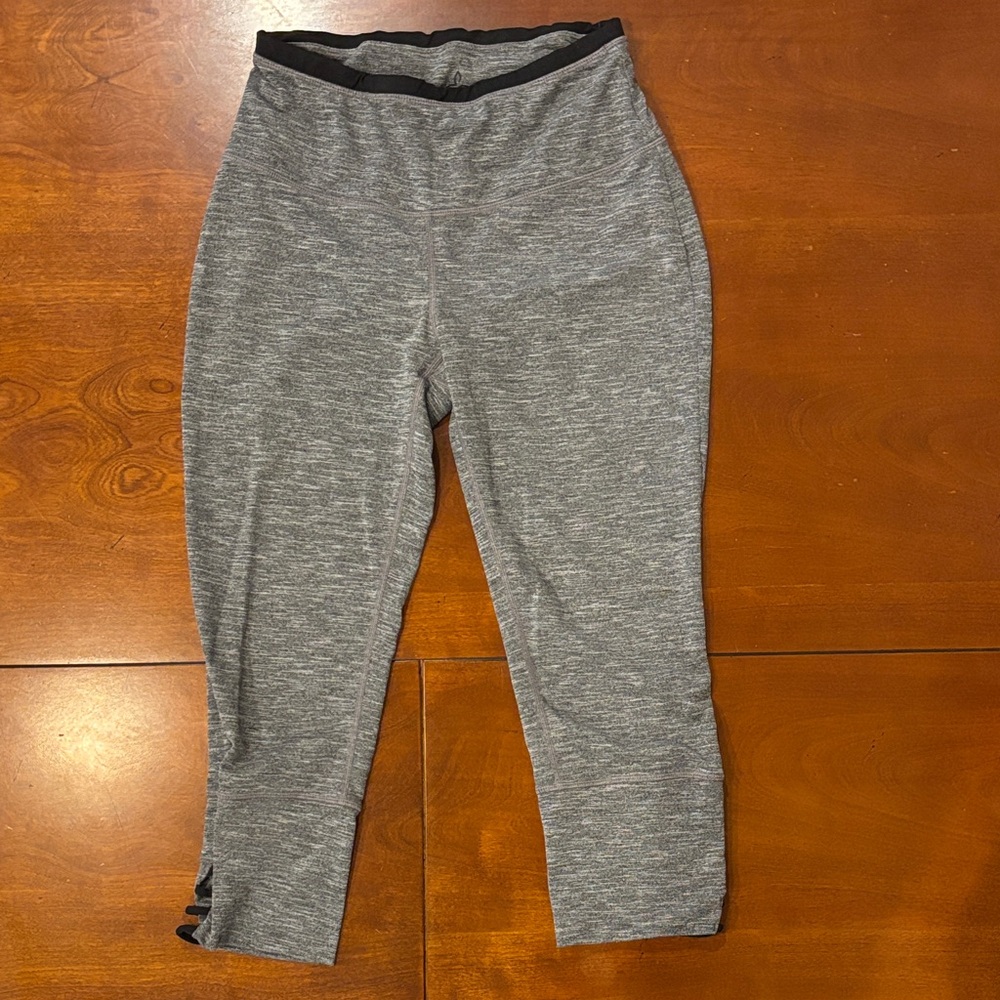 Prana Gray Heather Grey with Black Detail Capris. S